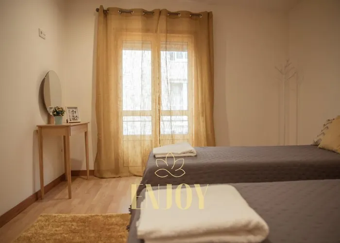 Апартаменти Enjoy Flat By Tonsdeverde