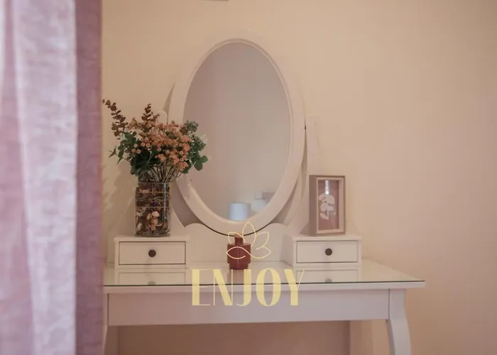 Enjoy Flat By Tonsdeverde Апартаменти *