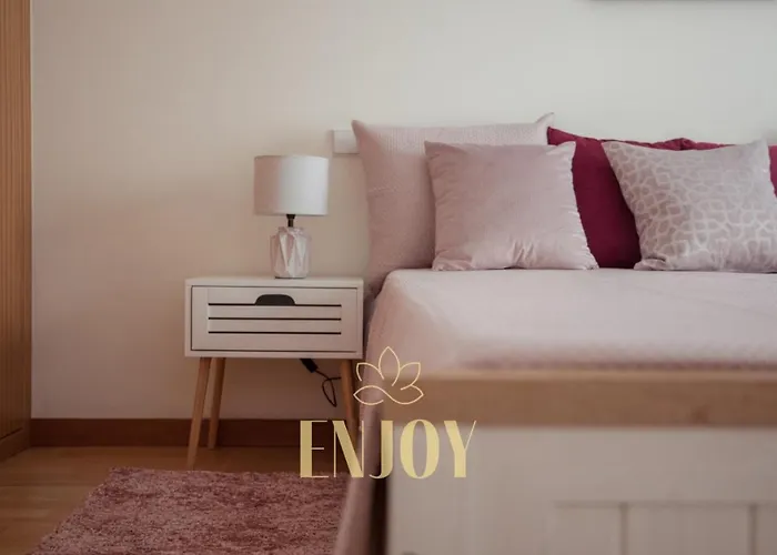 Апартаменти Enjoy Flat By Tonsdeverde