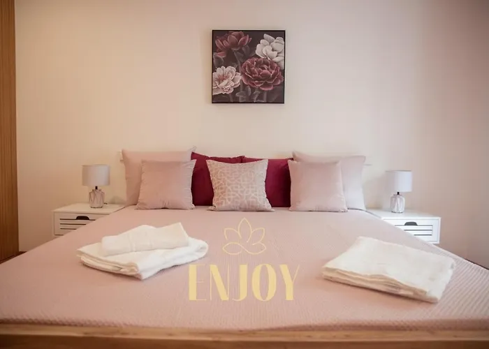 Enjoy Flat By Tonsdeverde Апартаменти Брага