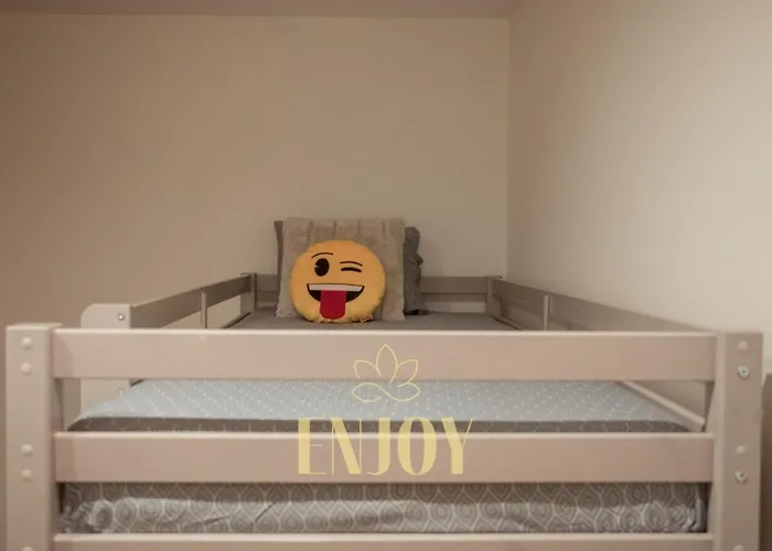 Апартаменти Enjoy Flat By Tonsdeverde